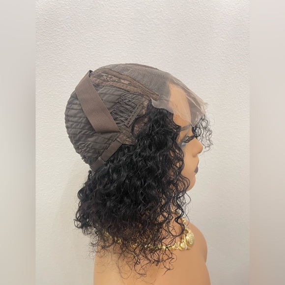 10” Wavy Bob Wig Human Hair, 200% Density Side Part, Glueless Lace Front (6”x4”) - Picture 10 of 15